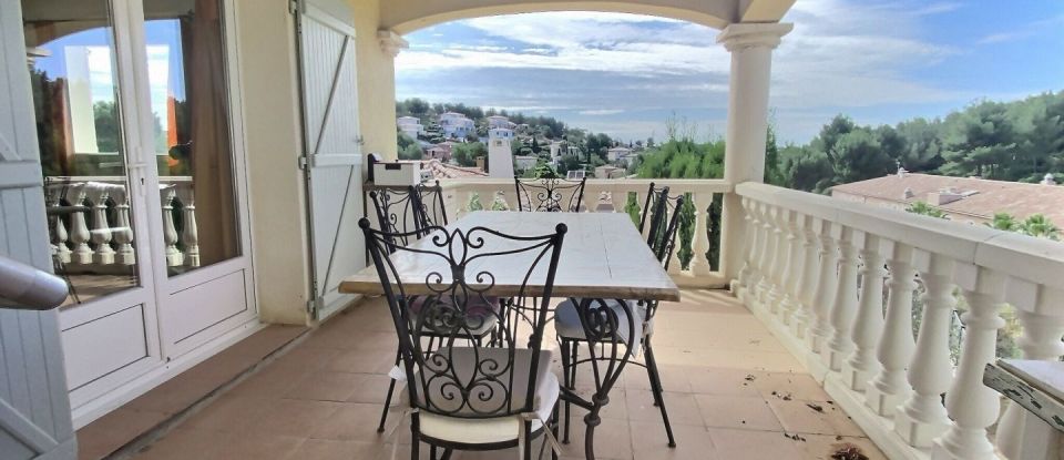 Maison 6 pièces de 172 m² à Bandol (83150)