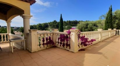 House 6 rooms of 172 m² in Bandol (83150)