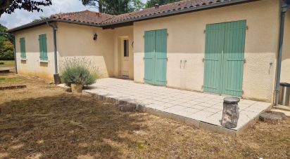 Maison 4 pièces de 101 m² à Mazeyrolles (24550)