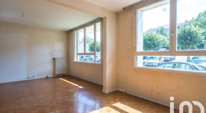 Apartment 3 rooms of 73 m² in Châtillon (92320)