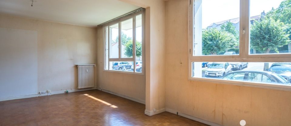 Apartment 3 rooms of 73 m² in Châtillon (92320)