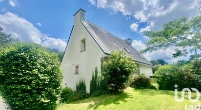 Traditional house 7 rooms of 145 m² in Rédené (29300)