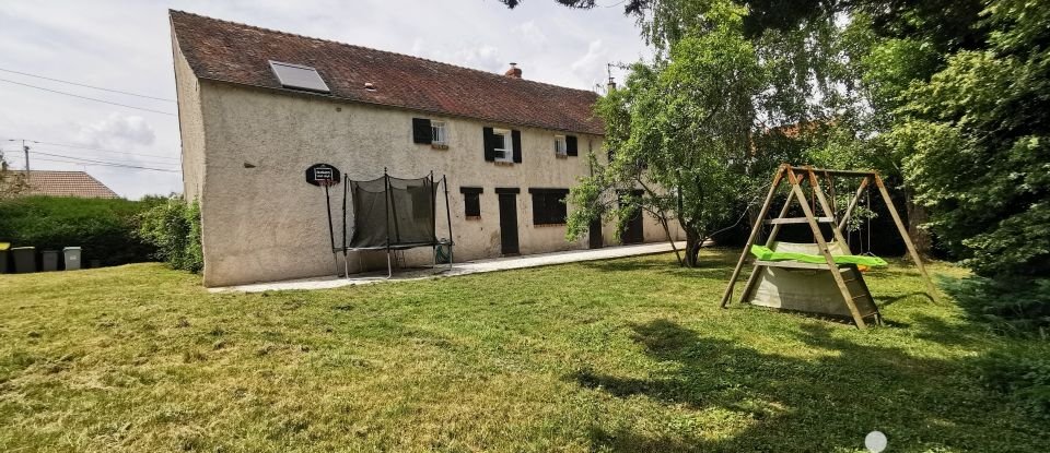 Longere 7 rooms of 180 m² in Soignolles-en-Brie (77111)