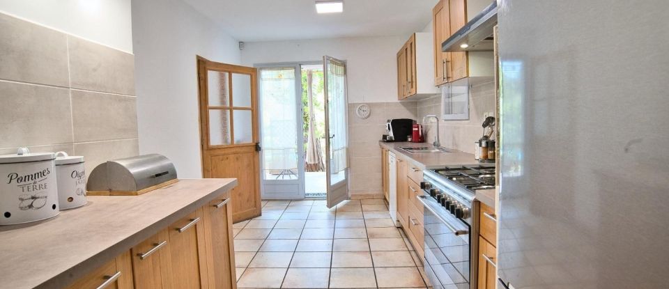 Bastide 9 rooms of 305 m² in Castillon-du-Gard (30210)