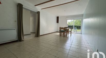 Traditional house 4 rooms of 78 m² in Hourtin (33990)