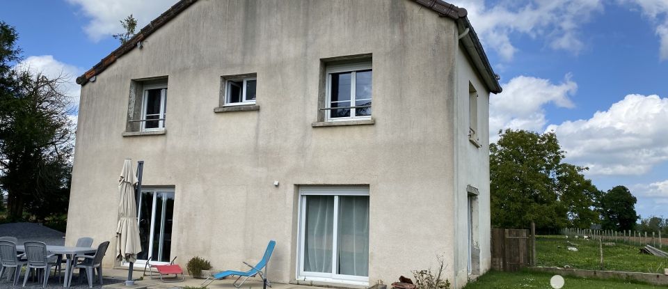 House 7 rooms of 198 m² in Montmartin-en-Graignes (50620)