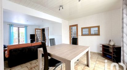 Traditional house 5 rooms of 117 m² in Achères (78260)