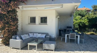 House 6 rooms of 113 m² in Six-Fours-les-Plages (83140)