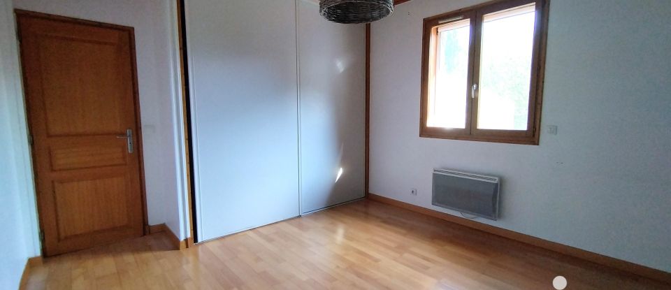 Apartment 3 rooms of 99 m² in Pontcharra (38530)