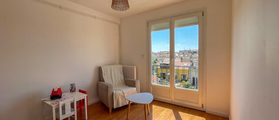 Apartment 4 rooms of 98 m² in Reims (51100)