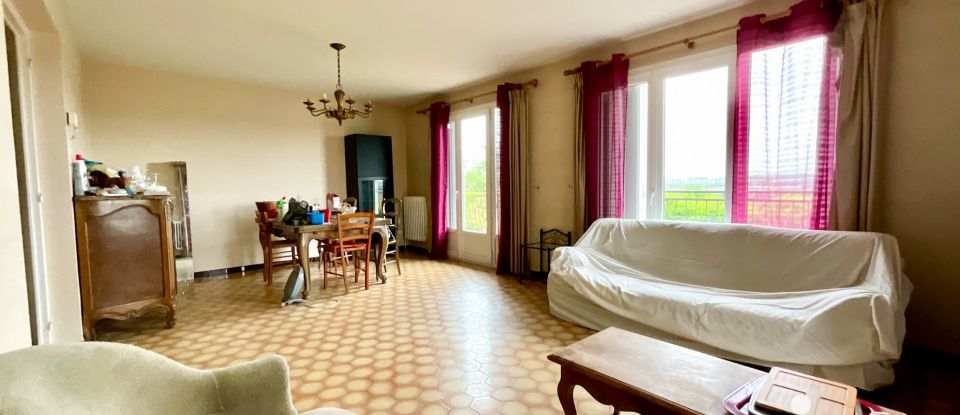 House 7 rooms of 156 m² in Villette-d'Anthon (38280)