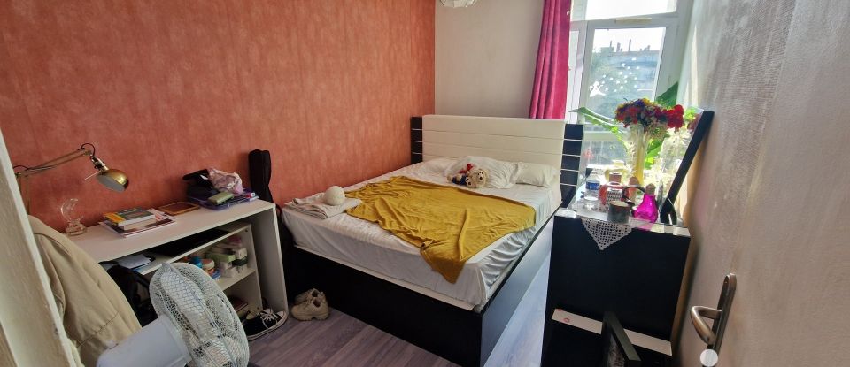 Apartment 5 rooms of 89 m² in Ris-Orangis (91130)