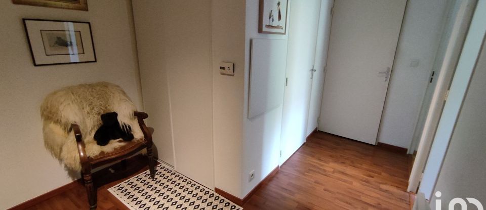 Apartment 3 rooms of 70 m² in La Chapelle-des-Fougeretz (35520)