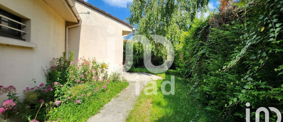 House 4 rooms of 78 m² in Ozoir-la-Ferrière (77330)