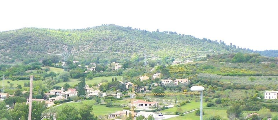 Land of 681 m² in Manosque (04100)