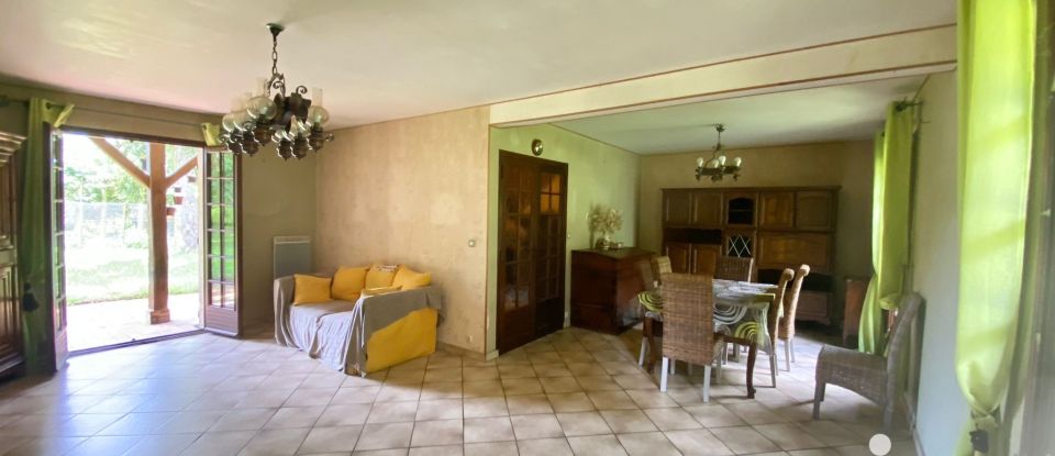 Country house 6 rooms of 129 m² in Courteilles (27130)