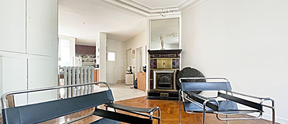 Appartement 6 pièces de 111 m² à Paris (75020)