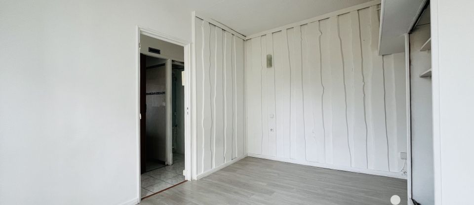 Studio 1 pièce de 20 m² à Ivry-sur-Seine (94200)