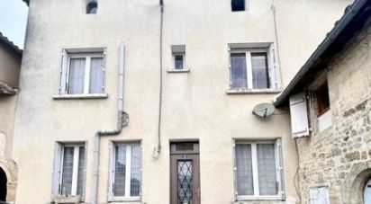 Traditional house 5 rooms of 150 m² in Fontenay-le-Comte (85200)