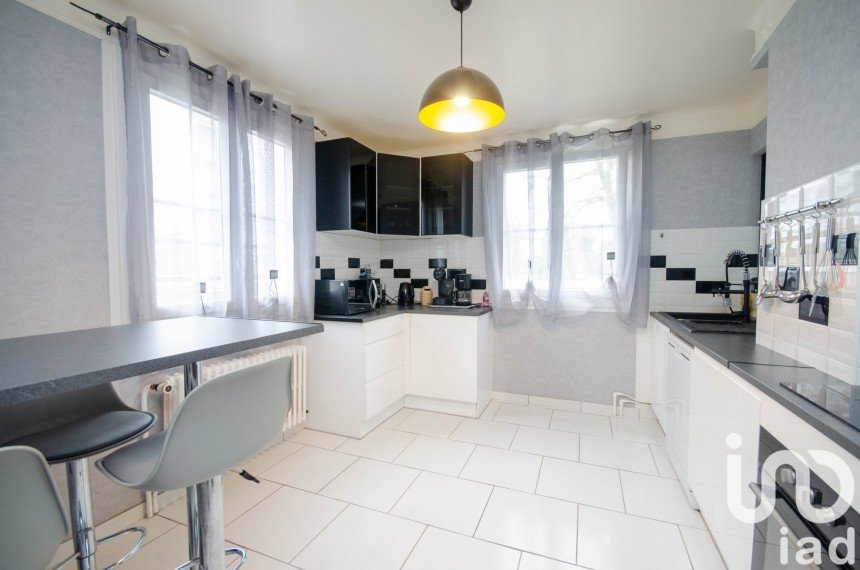 Town house 6 rooms of 130 m² in Châlons-en-Champagne (51000)