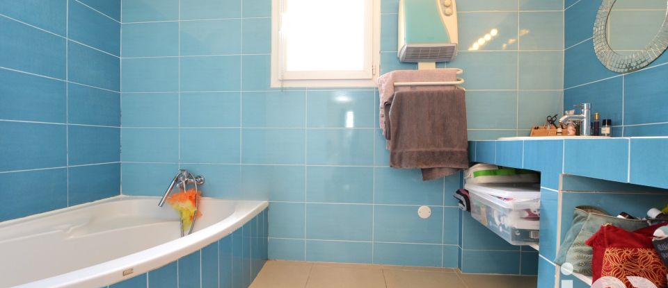 Maison 4 pièces de 126 m² à Paraza (11200)