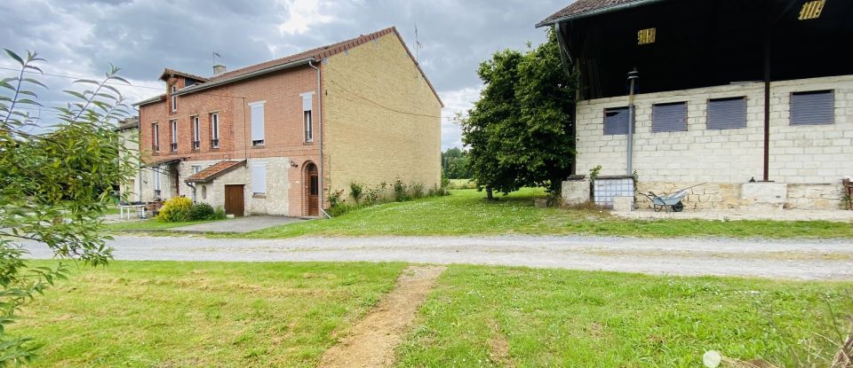 Maison de campagne 11 pièces de 290 m² à Chuffilly-Roche (08130)