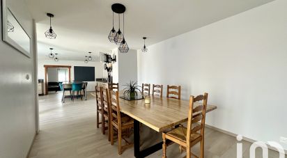 Maison 5 pièces de 121 m² à Saint-Léger-de-Montbrun (79100)