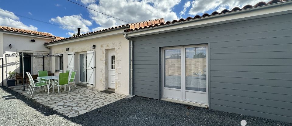 Maison 5 pièces de 121 m² à Saint-Léger-de-Montbrun (79100)