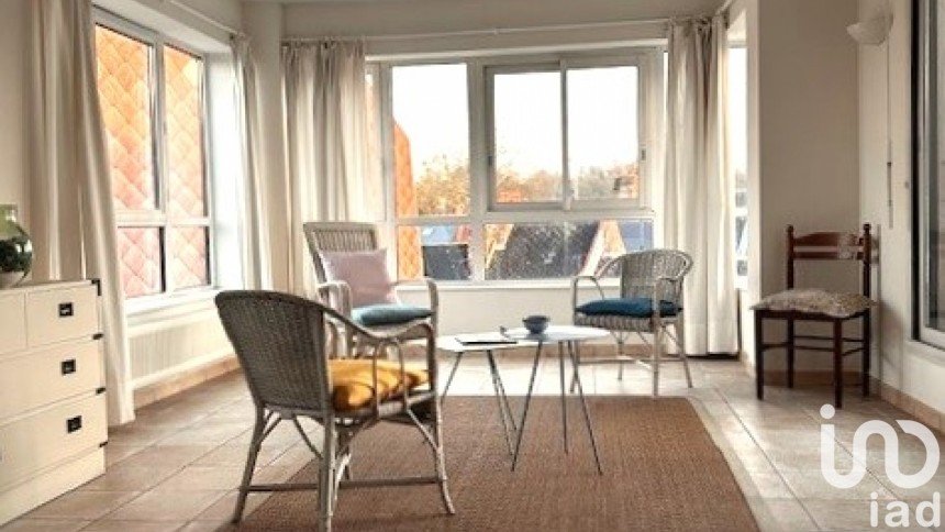 Apartment 3 rooms of 108 m² in Cambrai (59400)