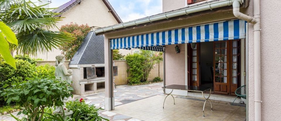 Maison 10 pièces de 180 m² à Courtry (77181)