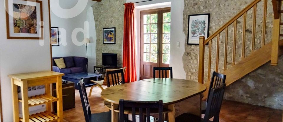 House 25 rooms of 650 m² in Ronsenac (16320)