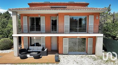 Maison 8 pièces de 243 m² à Entraigues-sur-la-Sorgue (84320)