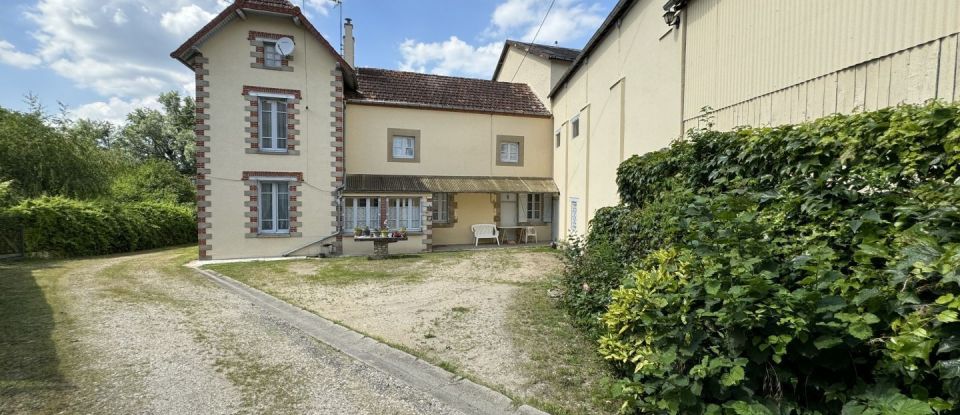 Maison 6 pièces de 144 m² à Trévol (03460)