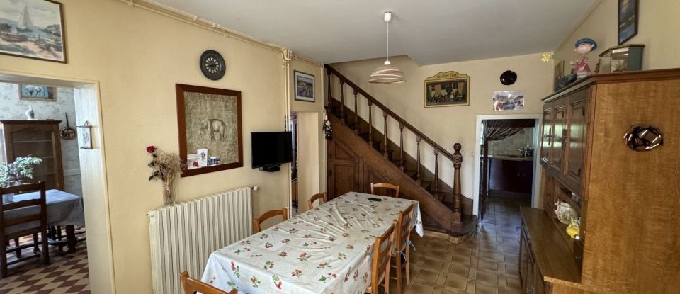 Maison 6 pièces de 144 m² à Trévol (03460)