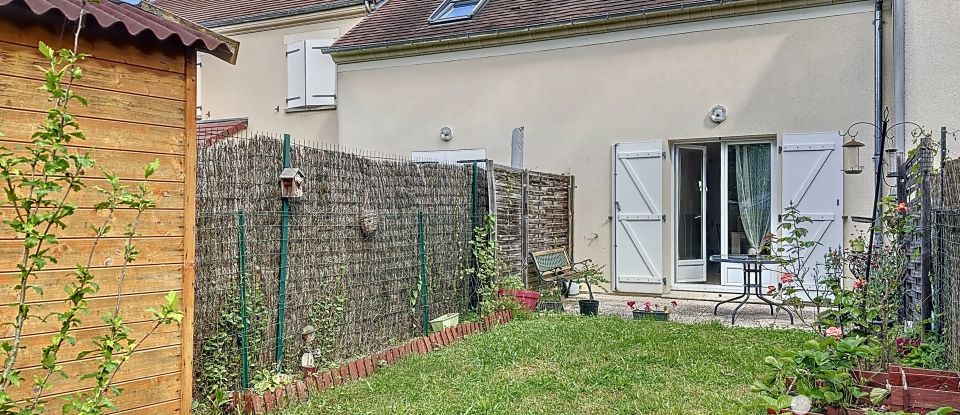 House 3 rooms of 53 m² in Villiers-Saint-Frédéric (78640)