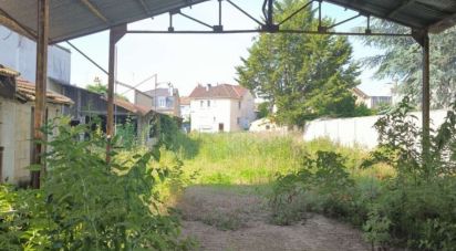 Land of 1,455 m² in Melun (77000)