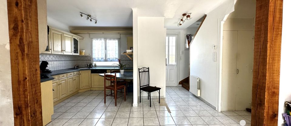 Town house 5 rooms of 102 m² in Saumur (49400)