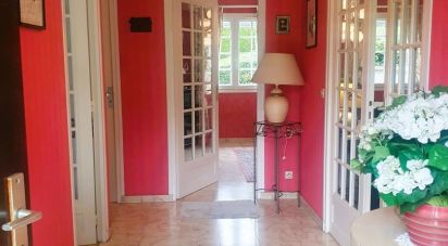 House 4 rooms of 90 m² in Vaux-en-Amiénois (80260)