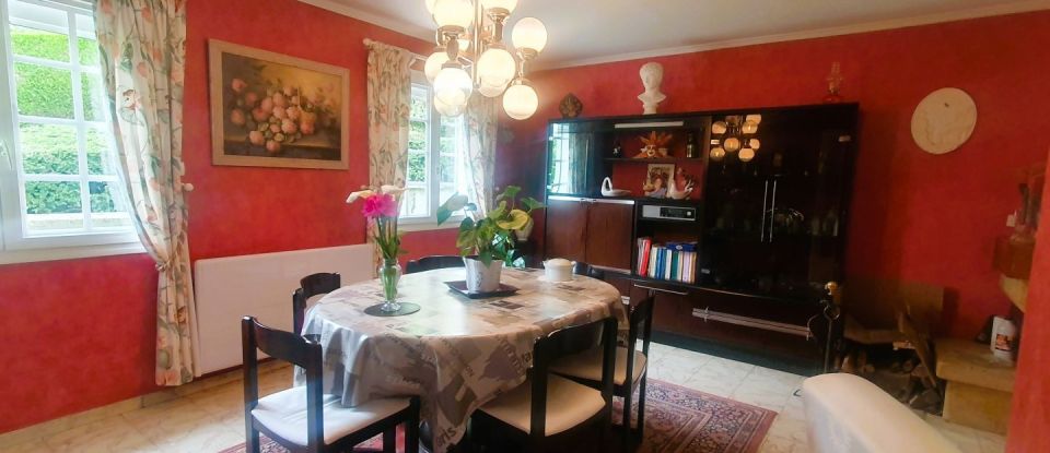 House 4 rooms of 90 m² in Vaux-en-Amiénois (80260)