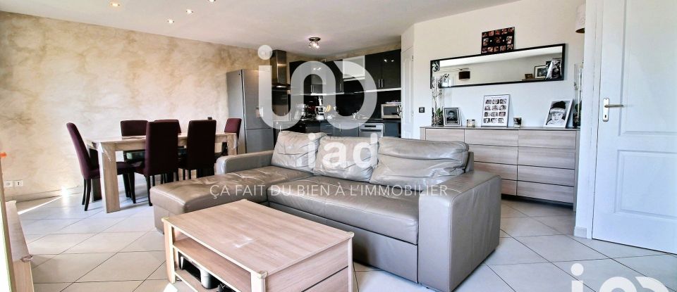 Apartment 3 rooms of 74 m² in Solers (77111)