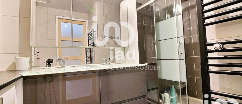 Apartment 3 rooms of 74 m² in Solers (77111)