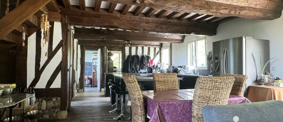 Domaine 9 pièces de 214 m² à Fatouville-Grestain (27210)