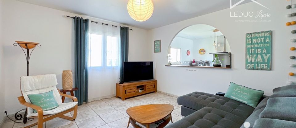 Maison 7 pièces de 160 m² à Saint-Laurent-de-Carnols (30200)