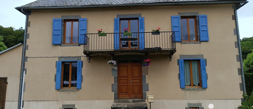 House 9 rooms of 178 m² in Drugeac (15140)