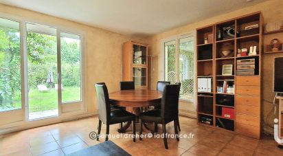 House 6 rooms of 129 m² in Montigny-le-Bretonneux (78180)