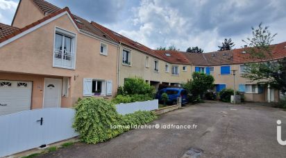 House 6 rooms of 129 m² in Montigny-le-Bretonneux (78180)