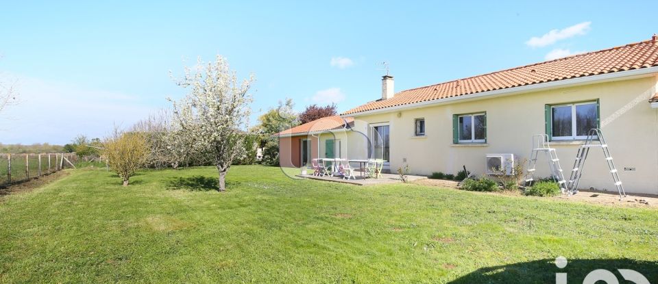 Traditional house 5 rooms of 165 m² in Saint-Lys (31470)