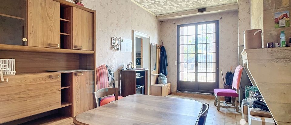 Maison traditionnelle 6 pièces de 180 m² à Saint-Médard-de-Guizières (33230)