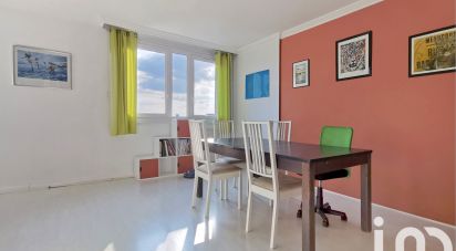 Appartement 4 pièces de 84 m² à Montreuil (93100)