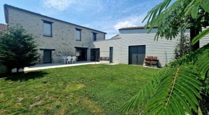 Maison 5 pièces de 145 m² à Essarts en Bocage (85140)